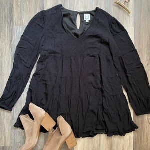 Blue Rain Black Long sleeve V-Neck Textured Tiered Mini‎ Dress Size Small